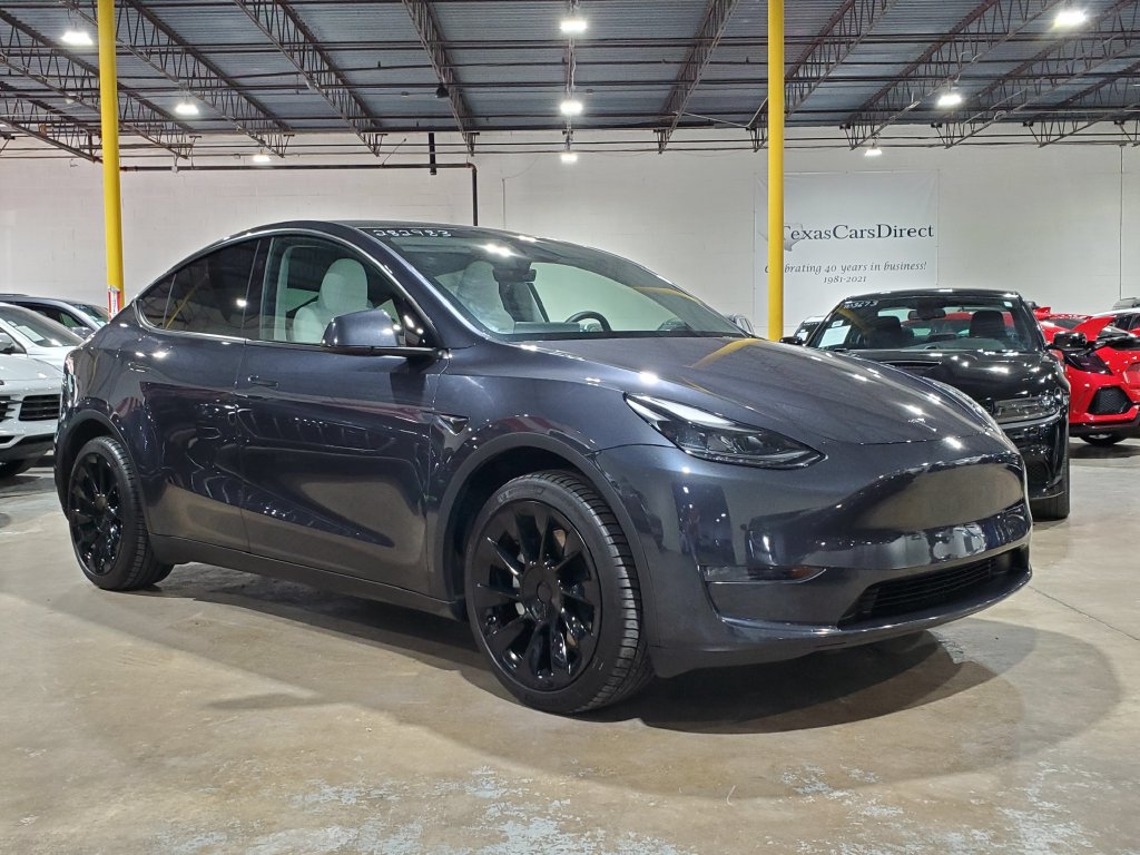 Used 2024 Tesla Model Y Long Range AWD/4WD image 23