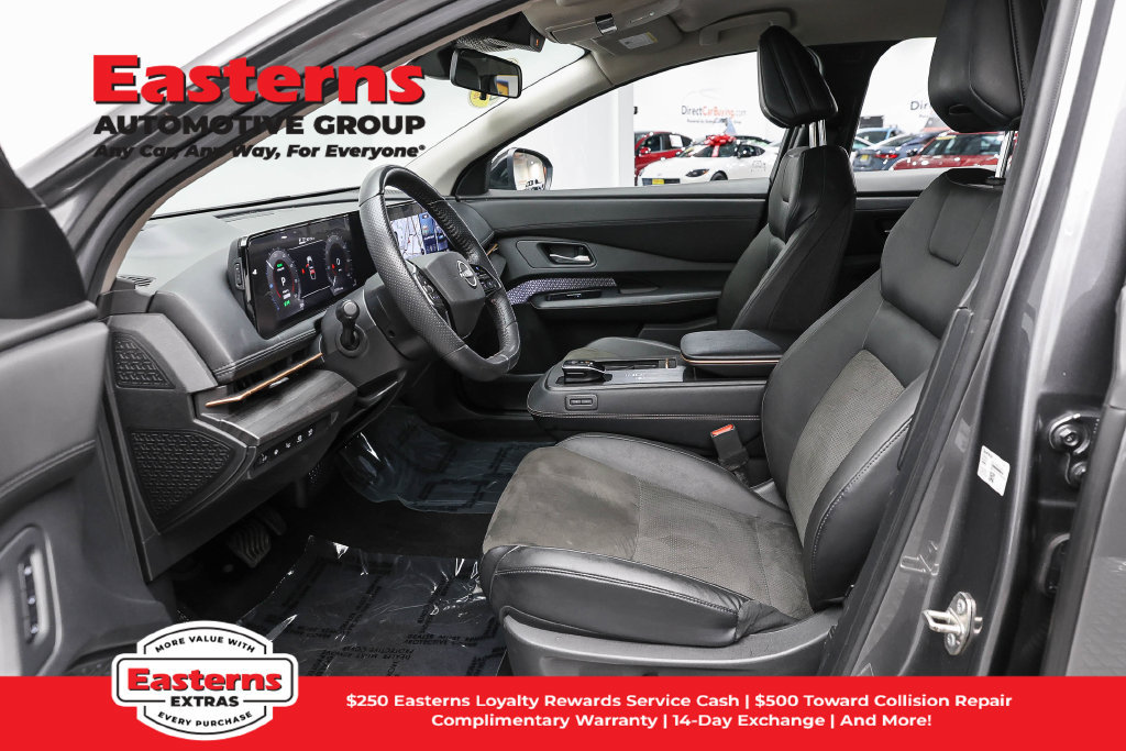 Used 2023 Nissan Ariya AWD image 15
