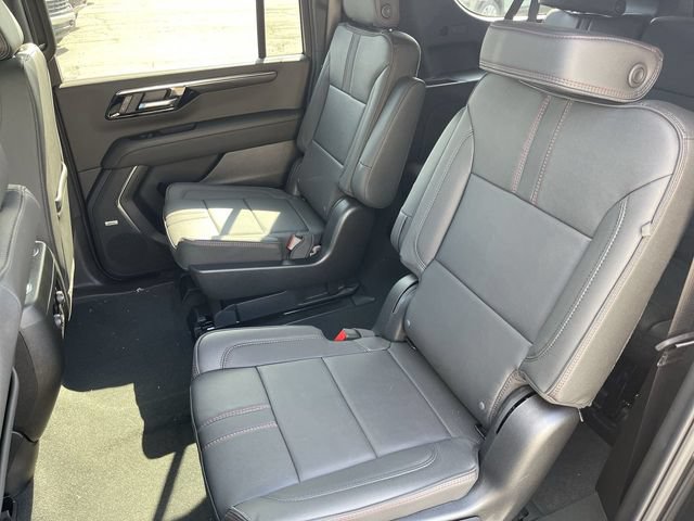 New 2026 Chevrolet Suburban RST w/ RST Capability Package AWD/4WD image 23