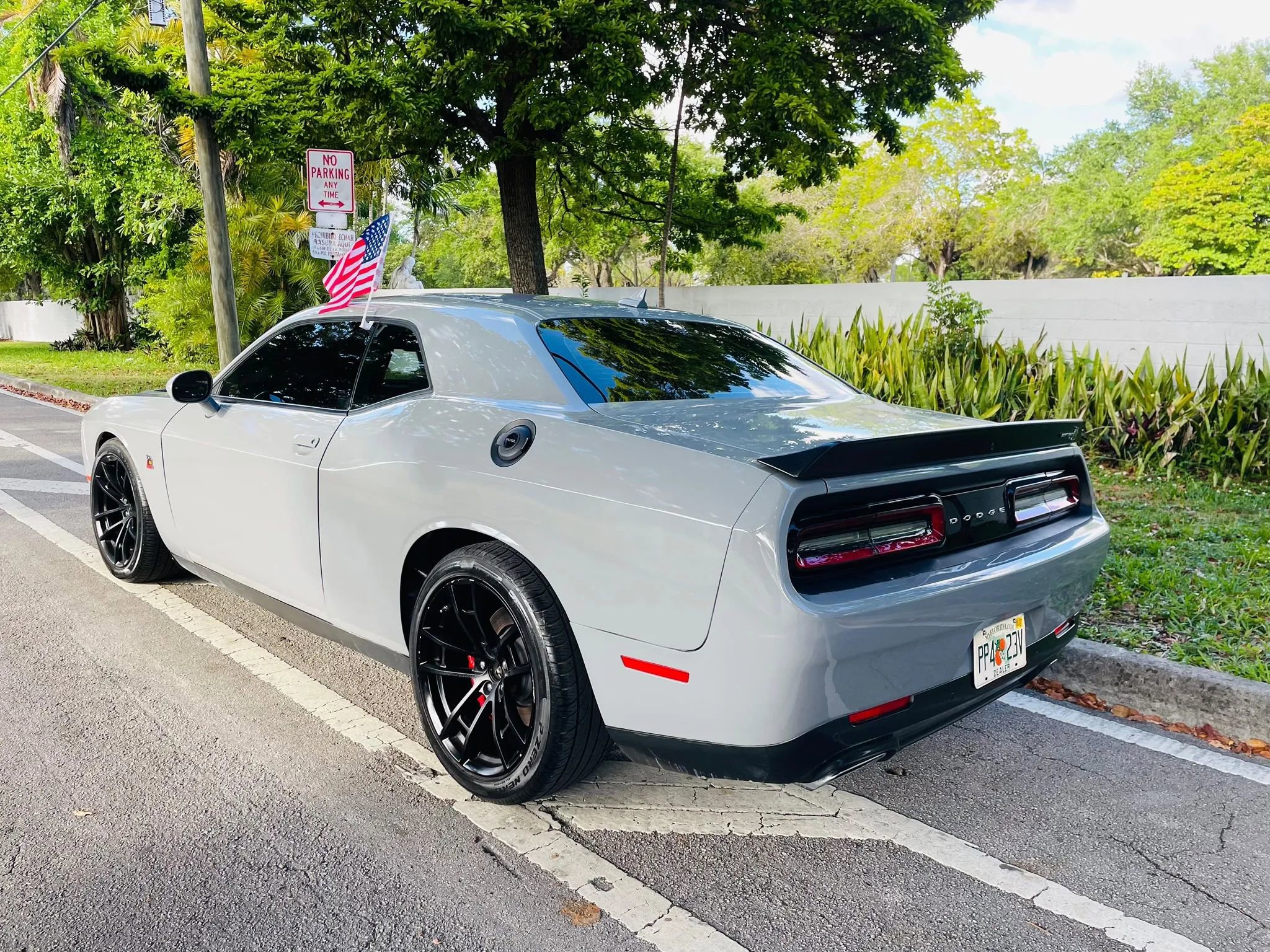 Used 2021 Dodge Challenger R/T Scat Pack w/ Dynamics Package RWD image 3