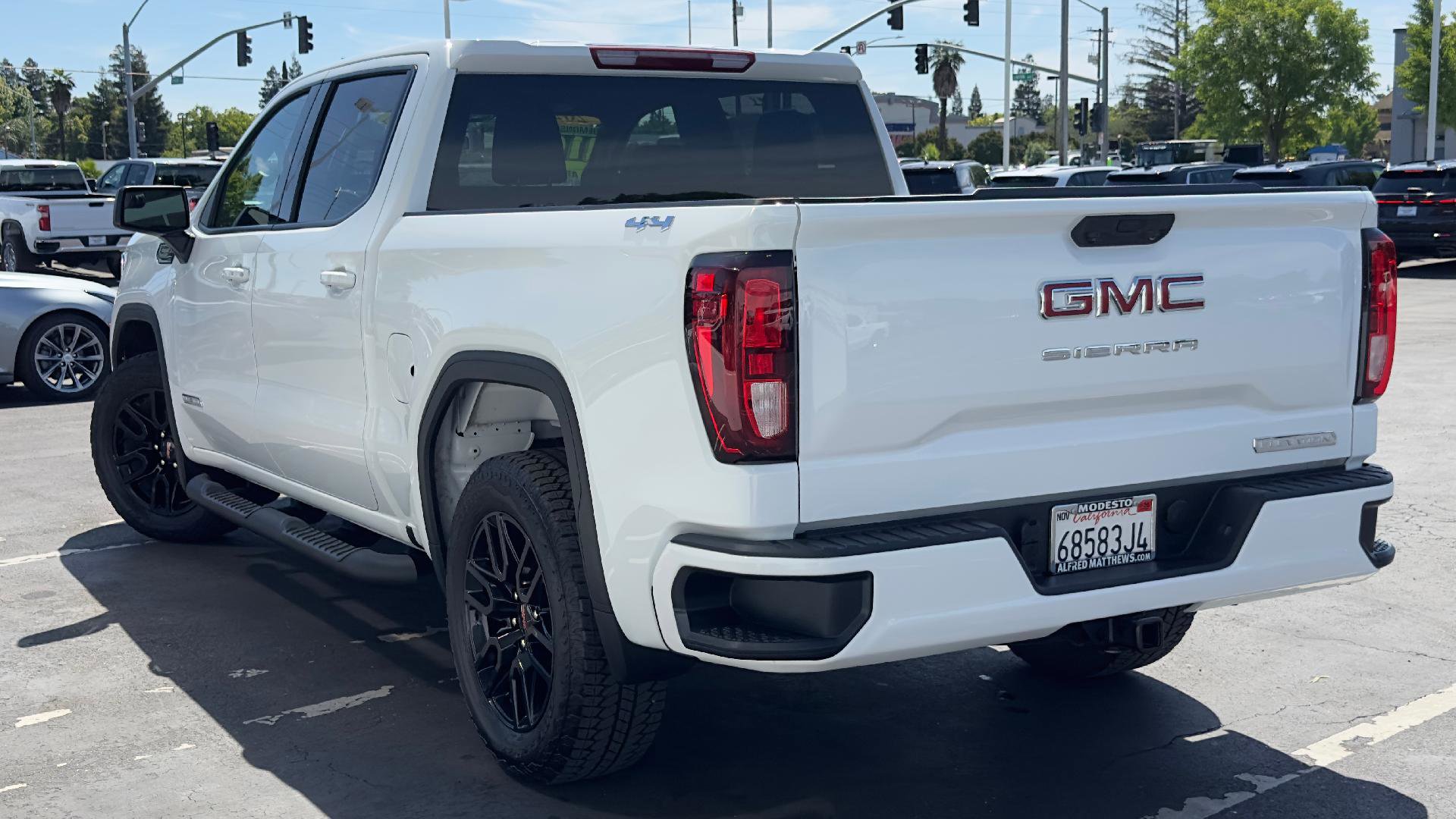 Used 2026 GMC Sierra 1500 Elevation w/ Elevation Select Package AWD/4WD image 6