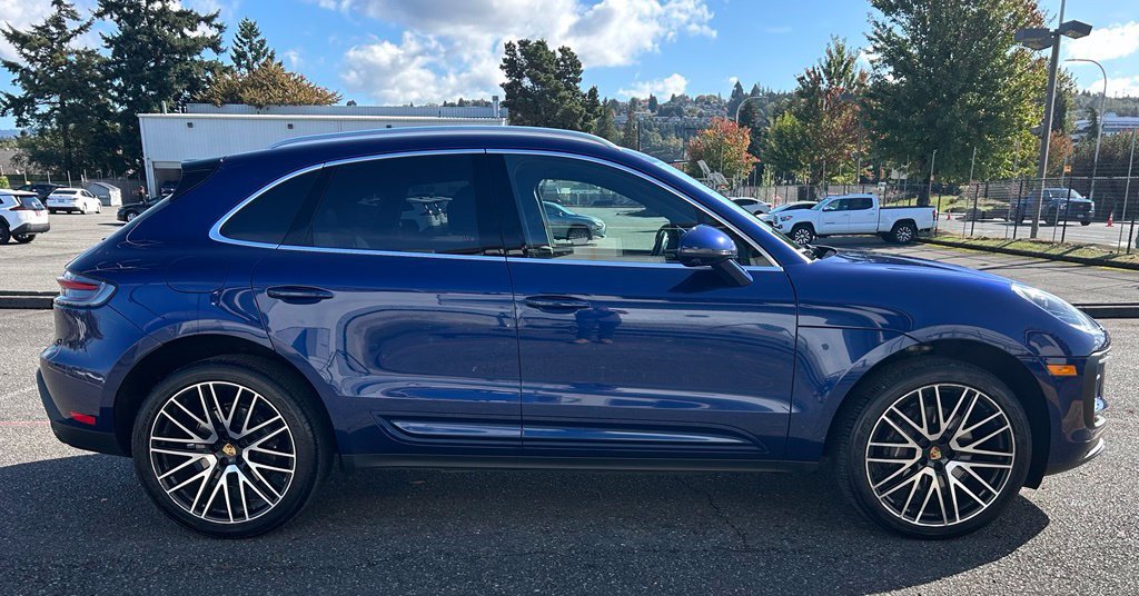 Used 2022 Porsche Macan AWD/4WD image 4