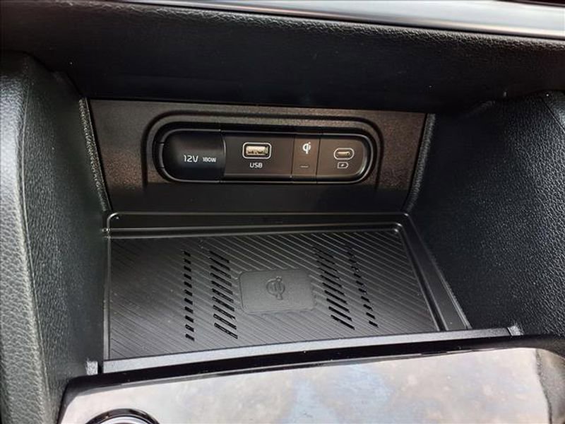Used 2025 Kia Sportage SX image 20