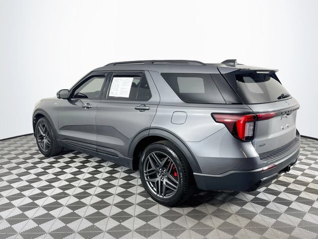 Used 2025 Ford Explorer ST-Line w/ Premium Package RWD image 7