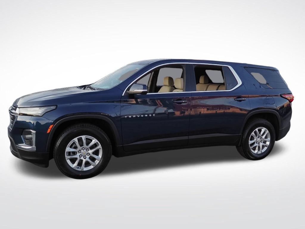 Certified 2023 Chevrolet Traverse LS w/ Safety Package FWD image 4