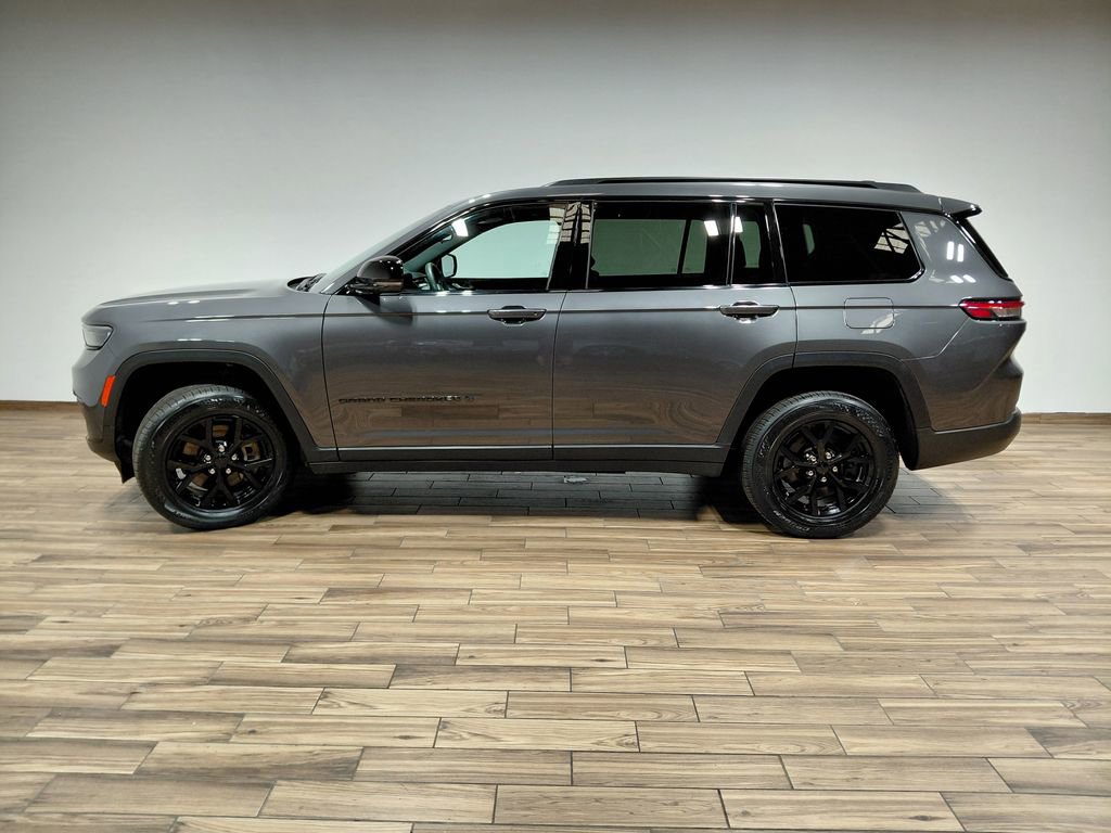 Used 2024 Jeep Grand Cherokee L Laredo AWD/4WD image 25