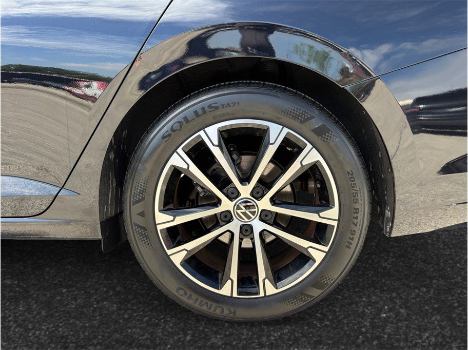 Used 2022 Volkswagen Jetta Sport image 13