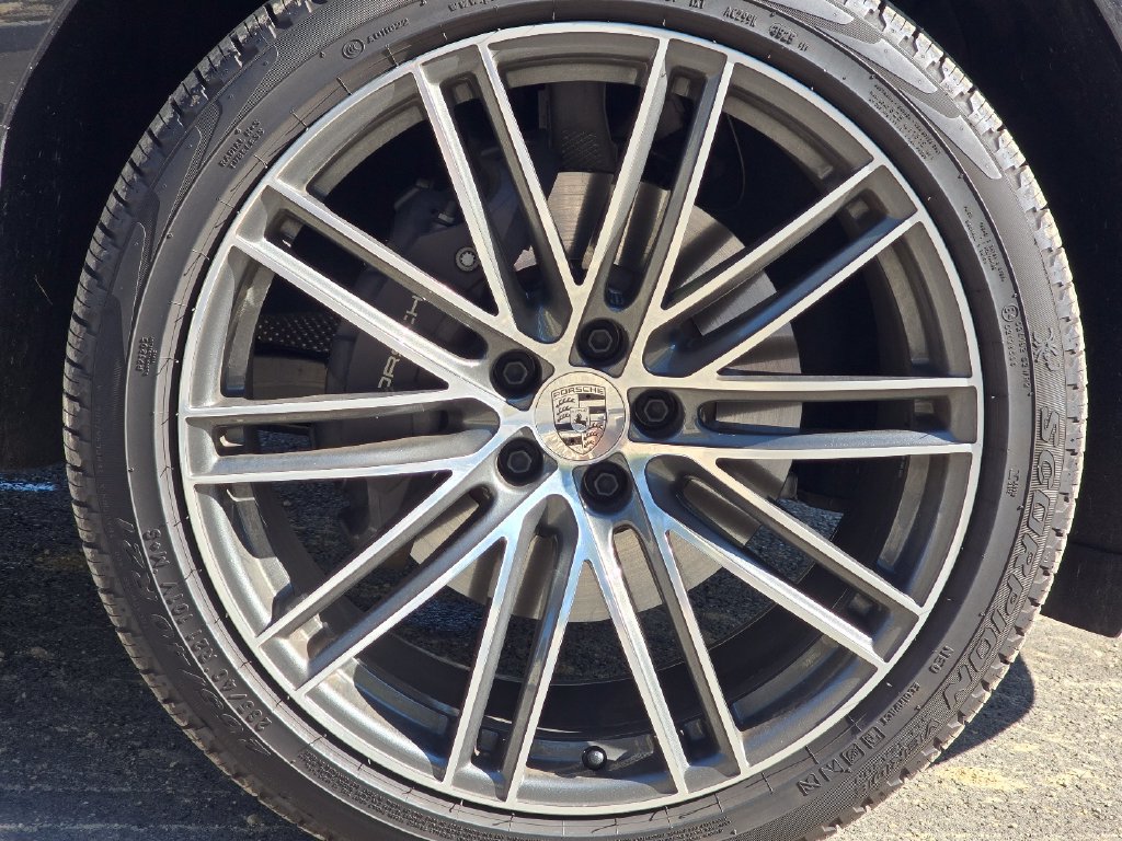 Used 2026 Porsche Macan AWD/4WD image 45