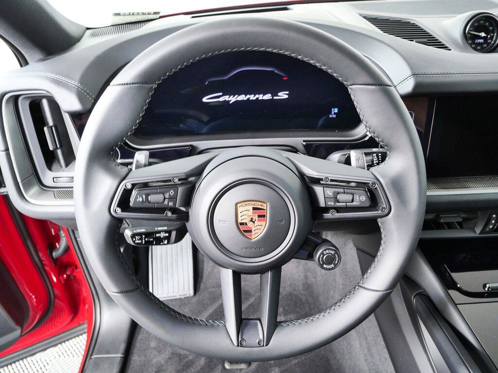 Certified 2026 Porsche Cayenne S AWD/4WD image 9