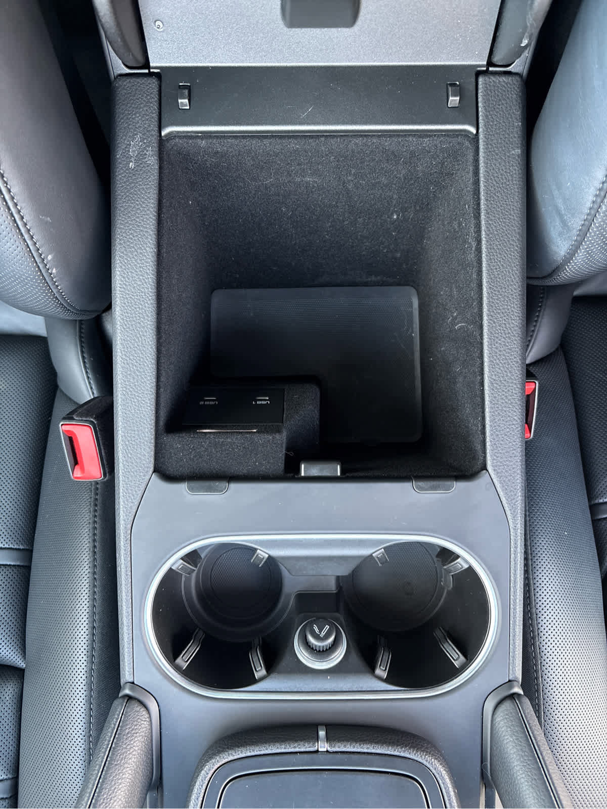 Used 2022 Porsche Cayenne Platinum Edition image 16