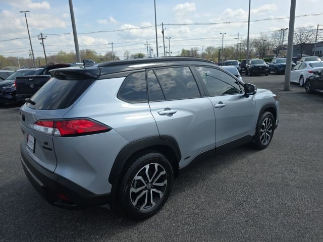 Used 2024 Toyota Corolla Cross SE w/ Moonroof Package image 5