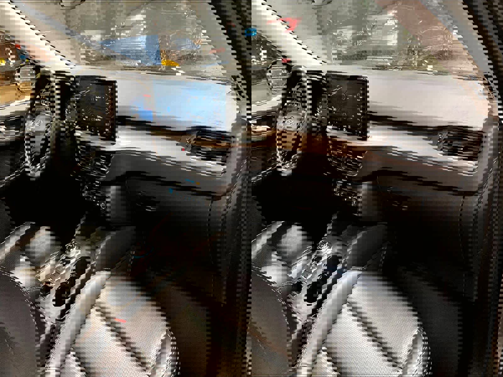 Used 2024 Ford Escape Platinum image 14