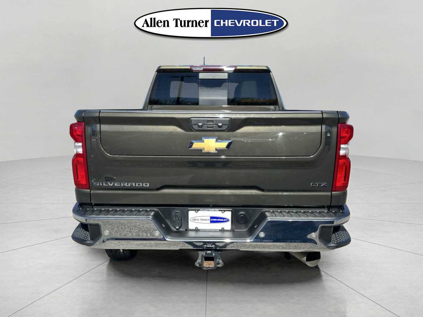 Used 2022 Chevrolet Silverado 2500 LTZ w/ LTZ Plus Package image 5