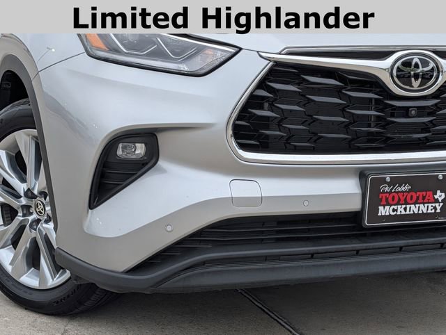 Used 2023 Toyota Highlander Limited image 3