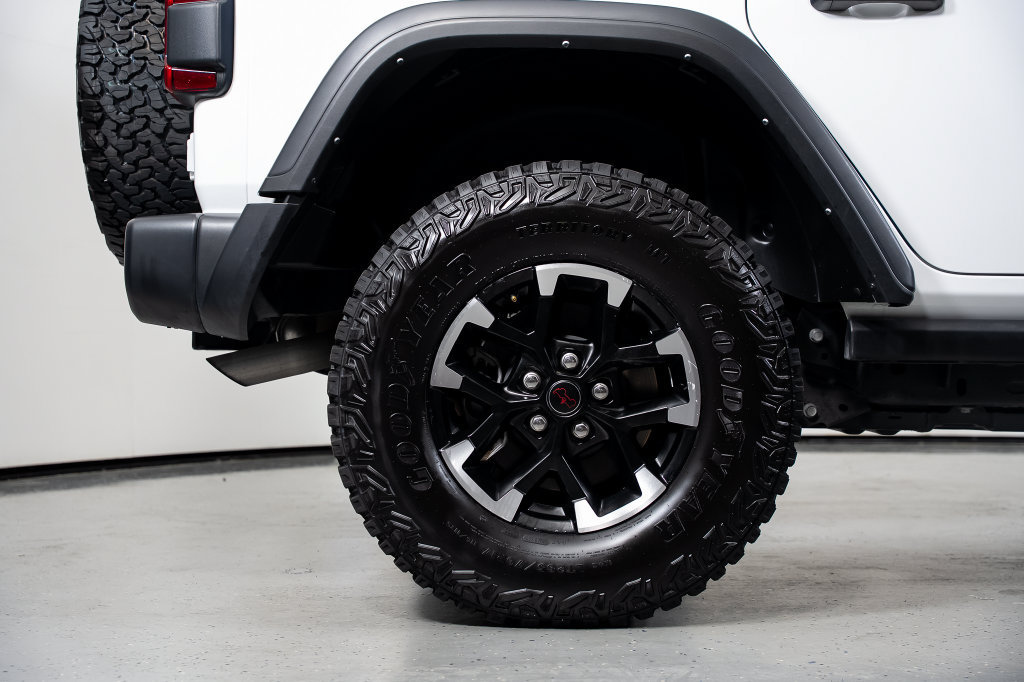 Used 2025 Jeep Wrangler Unlimited Rubicon AWD/4WD image 7