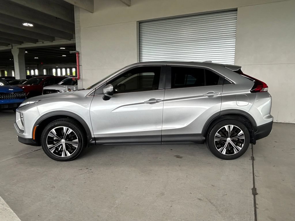 Used 2022 Mitsubishi Eclipse Cross SE FWD image 2