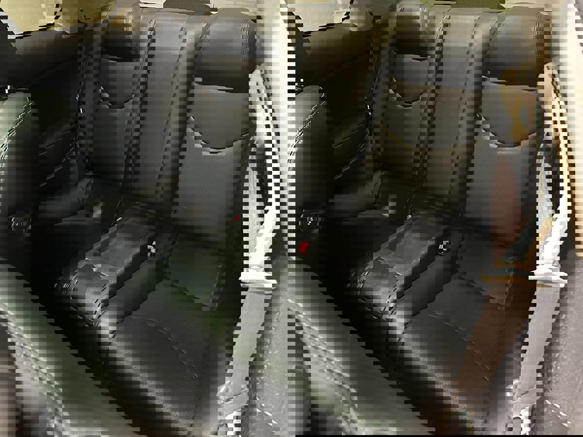 Used 2011 INFINITI G37 Sport image 23