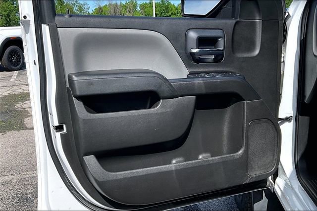 Used 2018 Chevrolet Silverado 1500 Custom w/ Custom Value Package image 21