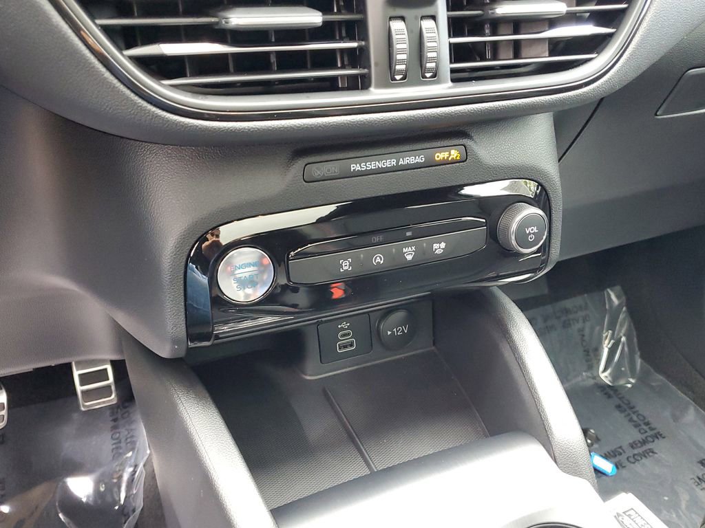 Used 2024 Ford Escape ST-Line w/ Tech Pack #1 image 30