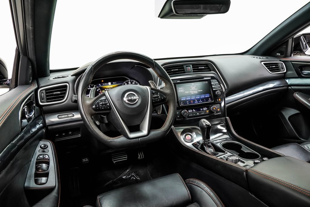 Used 2023 Nissan Maxima SR w/ Sport Mat Group FWD image 5