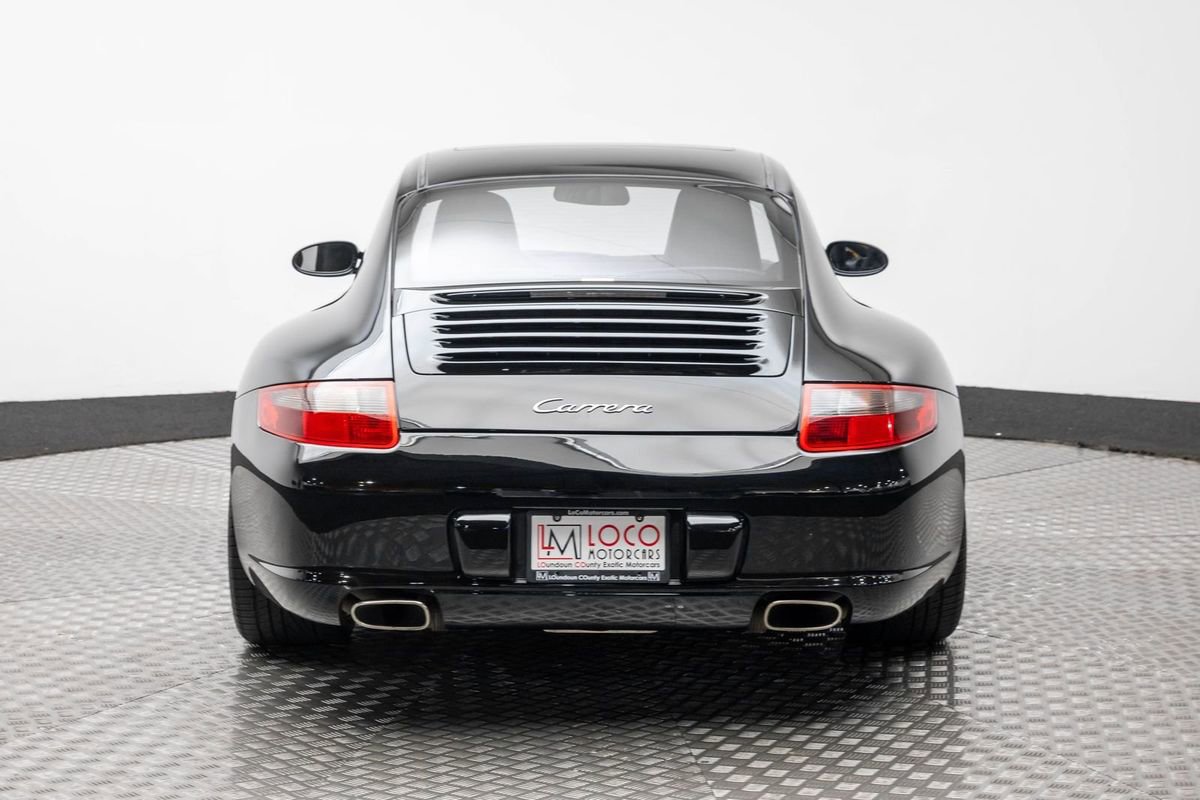 Used 2005 Porsche 911 Carrera RWD image 6