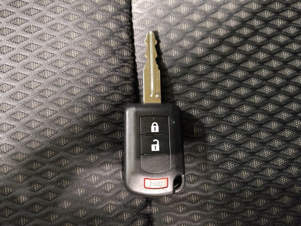 Used 2020 Mitsubishi Outlander ES image 32