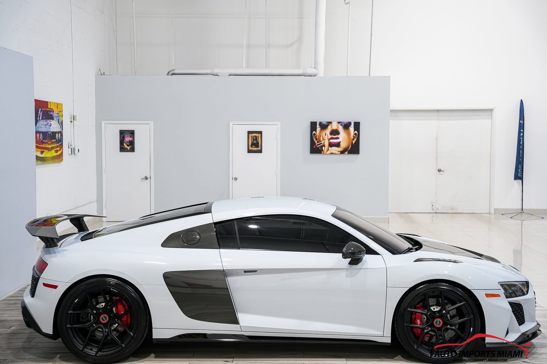 Used 2020 Audi R8 V10 w/ Carbon Exterior Package image 35