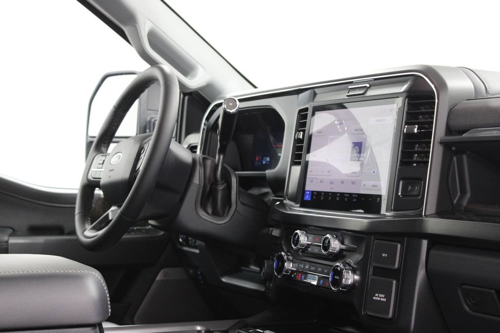 New 2026 Ford F250 Lariat w/ Black Appearance Package image 31