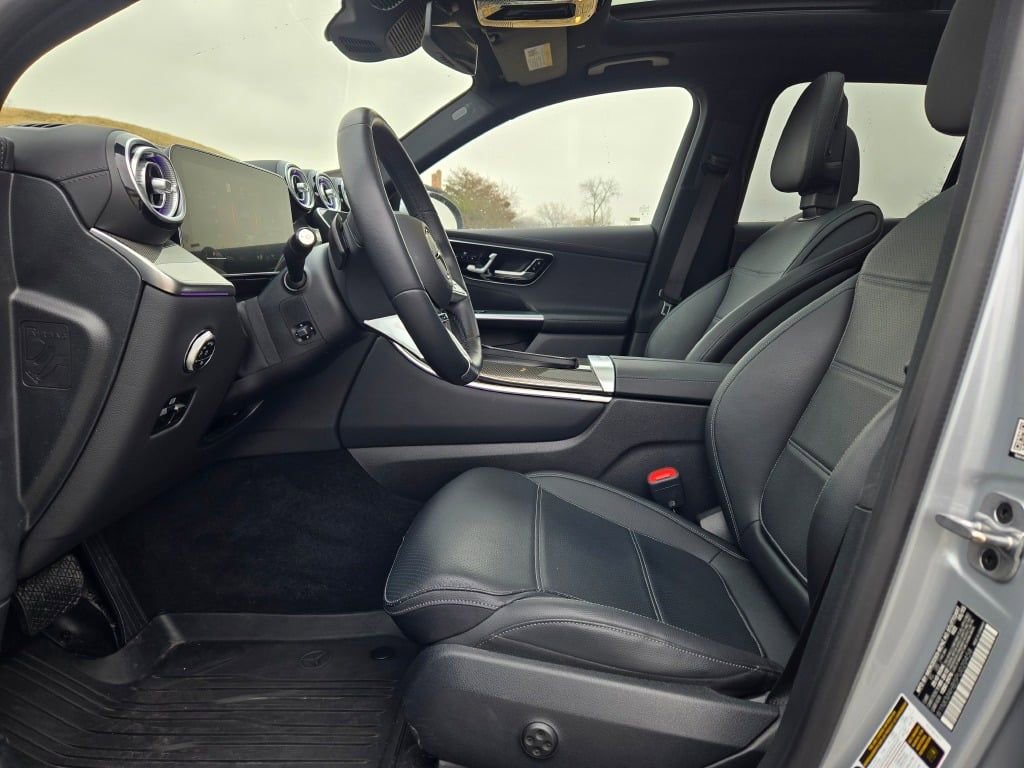 Used 2023 Mercedes-Benz GLC 300 4MATIC image 20