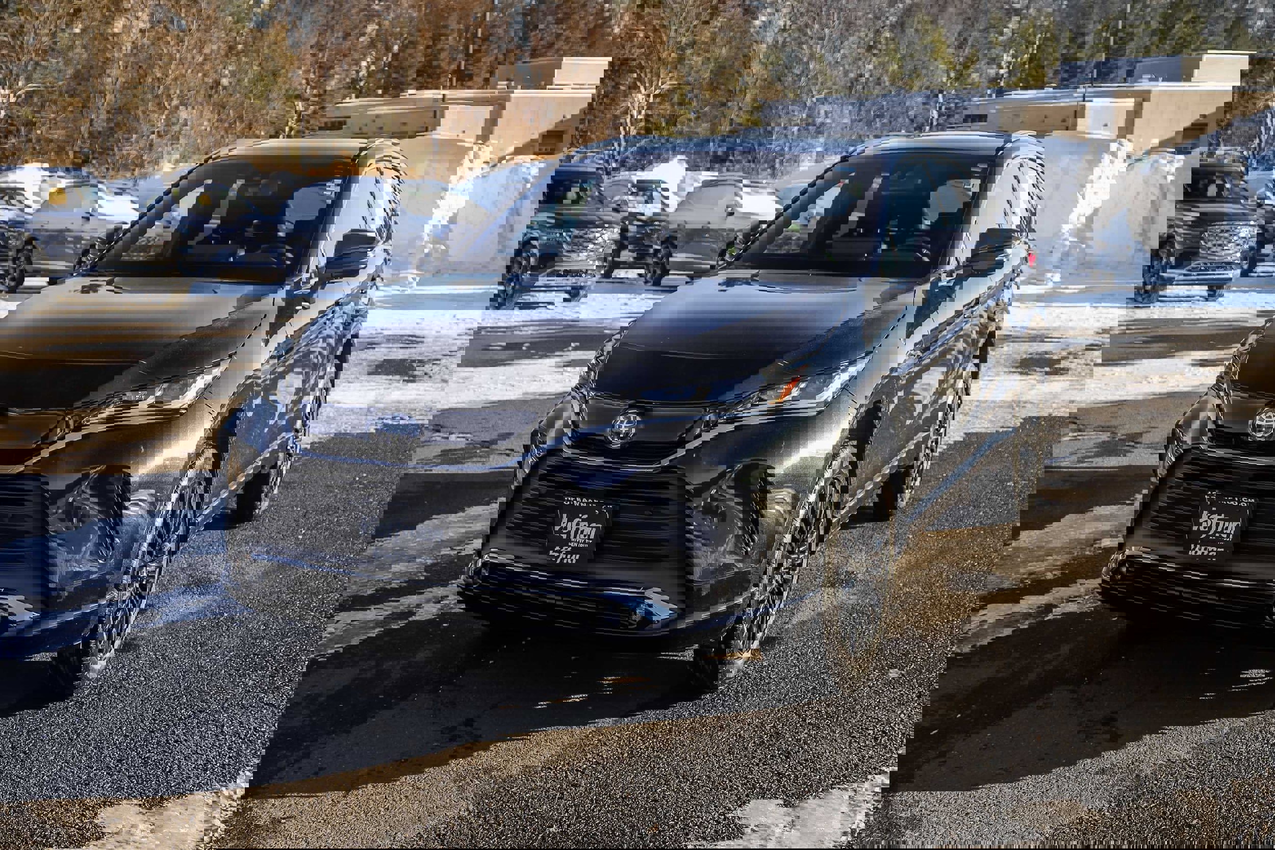 Used 2024 Toyota Venza Nightshade image 11