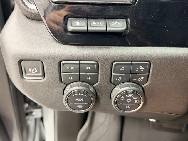 Certified 2025 Chevrolet Silverado 1500 High Country w/ High Country Premium Package AWD/4WD image 19