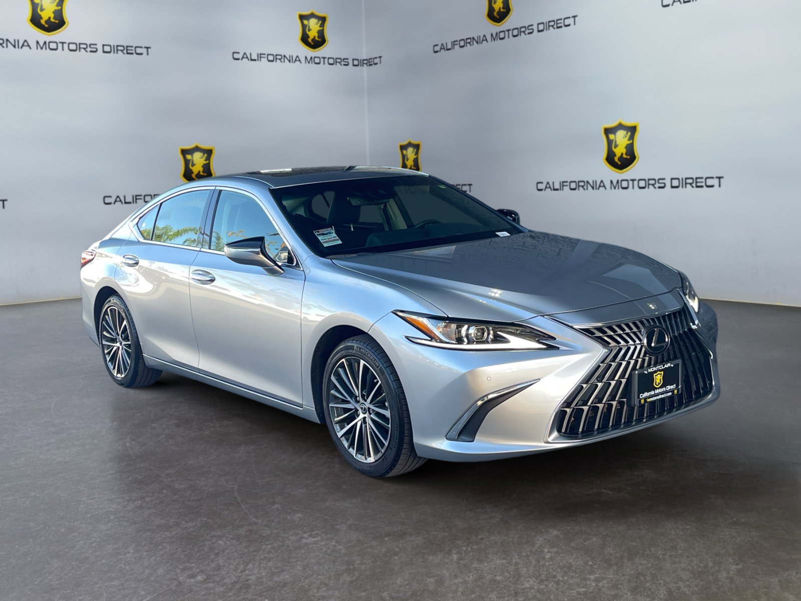 Used 2025 Lexus ES 350 w/ Premium Package image 7