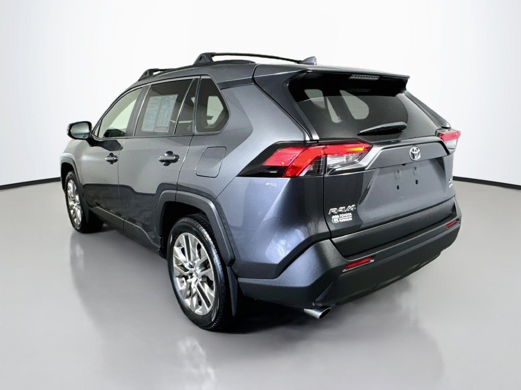 Used 2019 Toyota RAV4 XLE Premium w/ Cold Weather Package AWD/4WD image 6