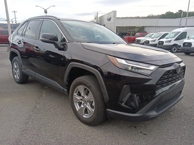 Used 2024 Toyota RAV4 XLE image 1