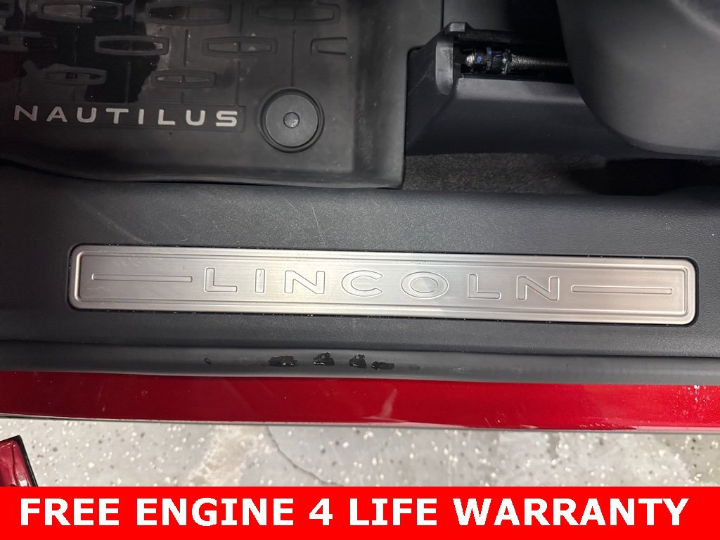 Used 2024 Lincoln Nautilus Reserve w/ Equipment Group 202A image 9