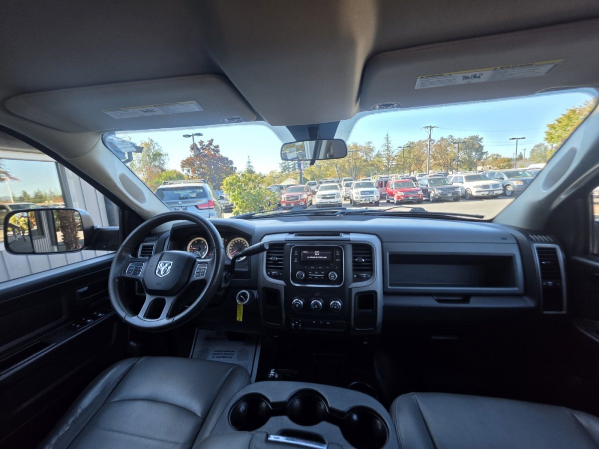 Used 2014 RAM 2500 Tradesman w/ Chrome Appearance Group AWD/4WD image 11