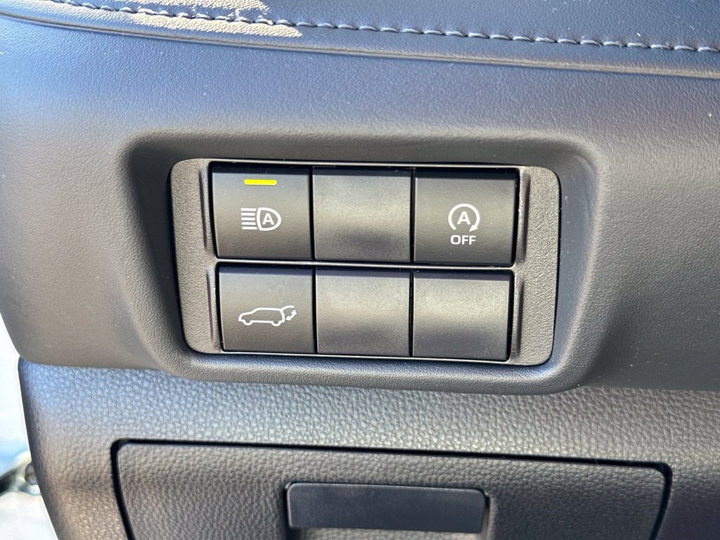 Used 2023 Toyota Highlander XLE AWD/4WD image 19