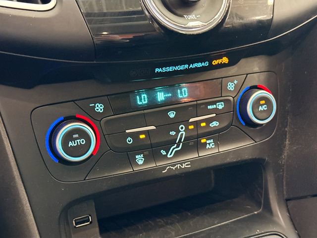 Used 2018 Ford Focus SEL FWD image 16