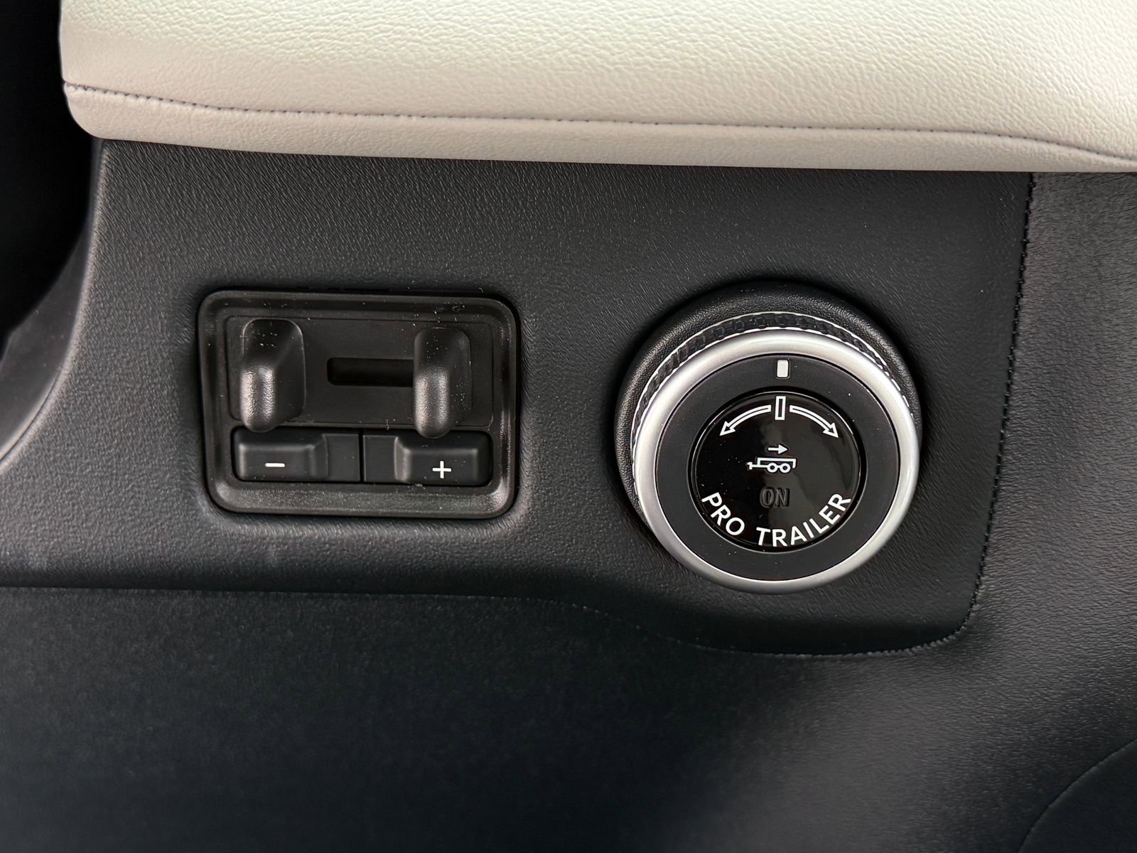 New 2026 Lincoln Navigator Reserve AWD/4WD image 31