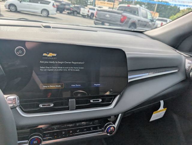 New 2027 Chevrolet Equinox LT w/ Convenience Package II FWD image 19