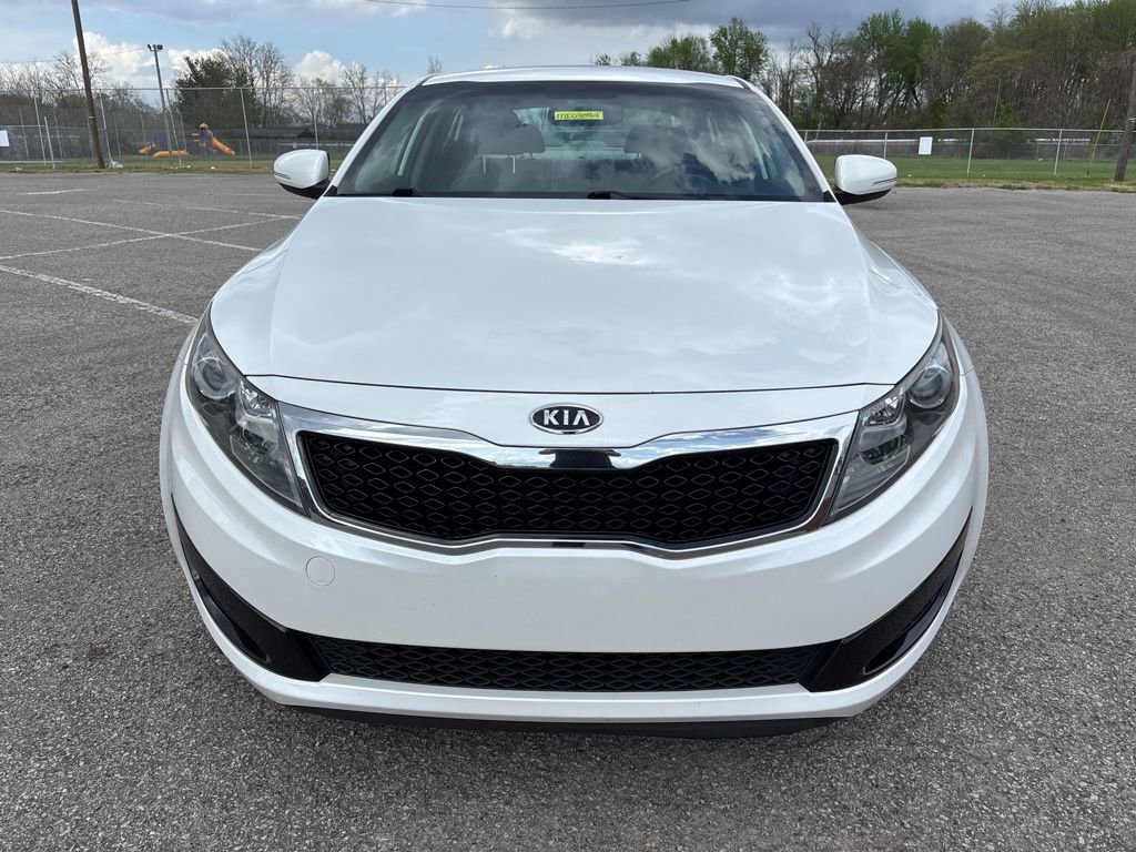 Used 2011 Kia Optima LX w/ Convenience Pkg image 2