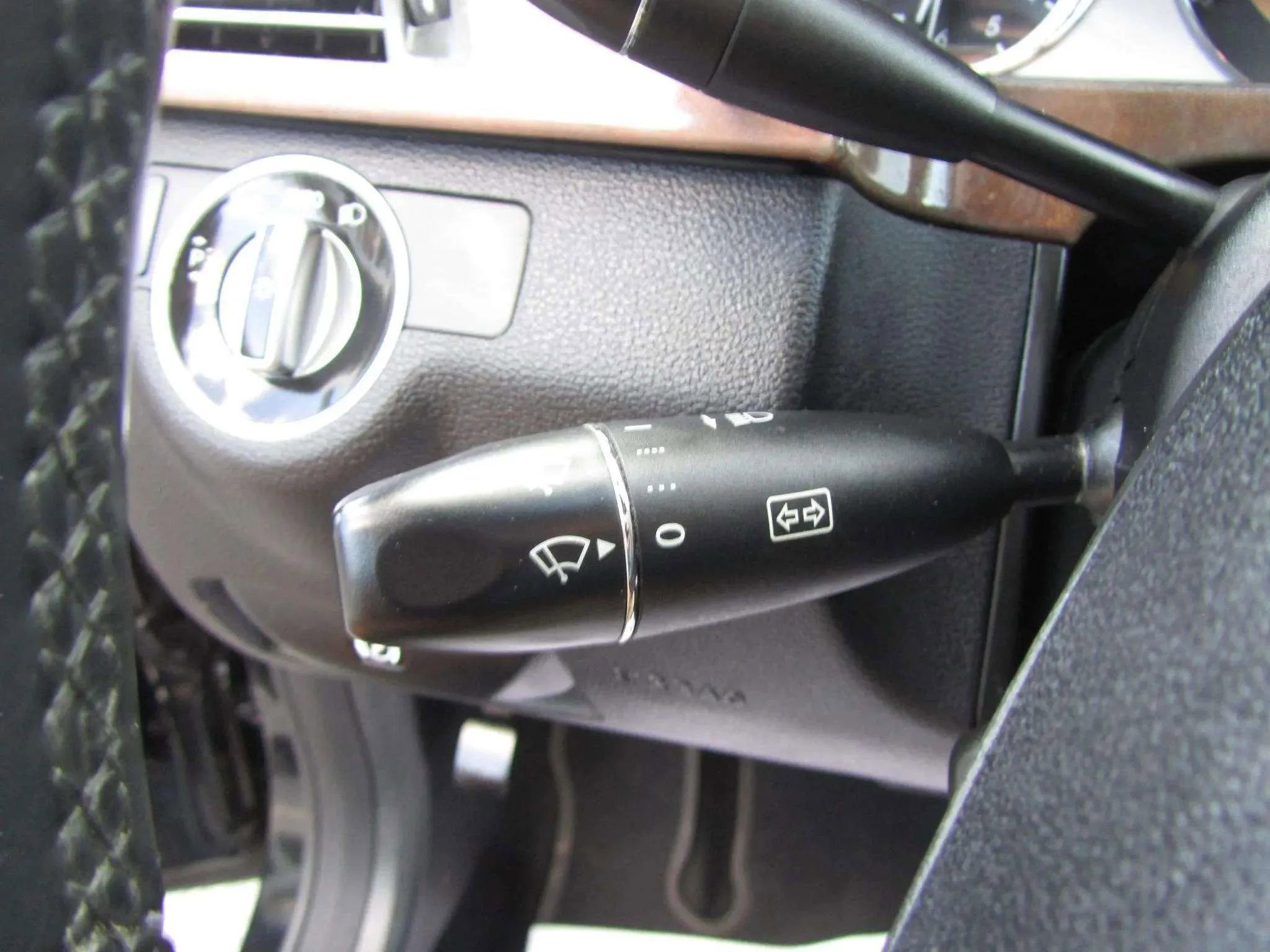 Used 2012 Mercedes-Benz E 350 BlueTEC Sedan image 27