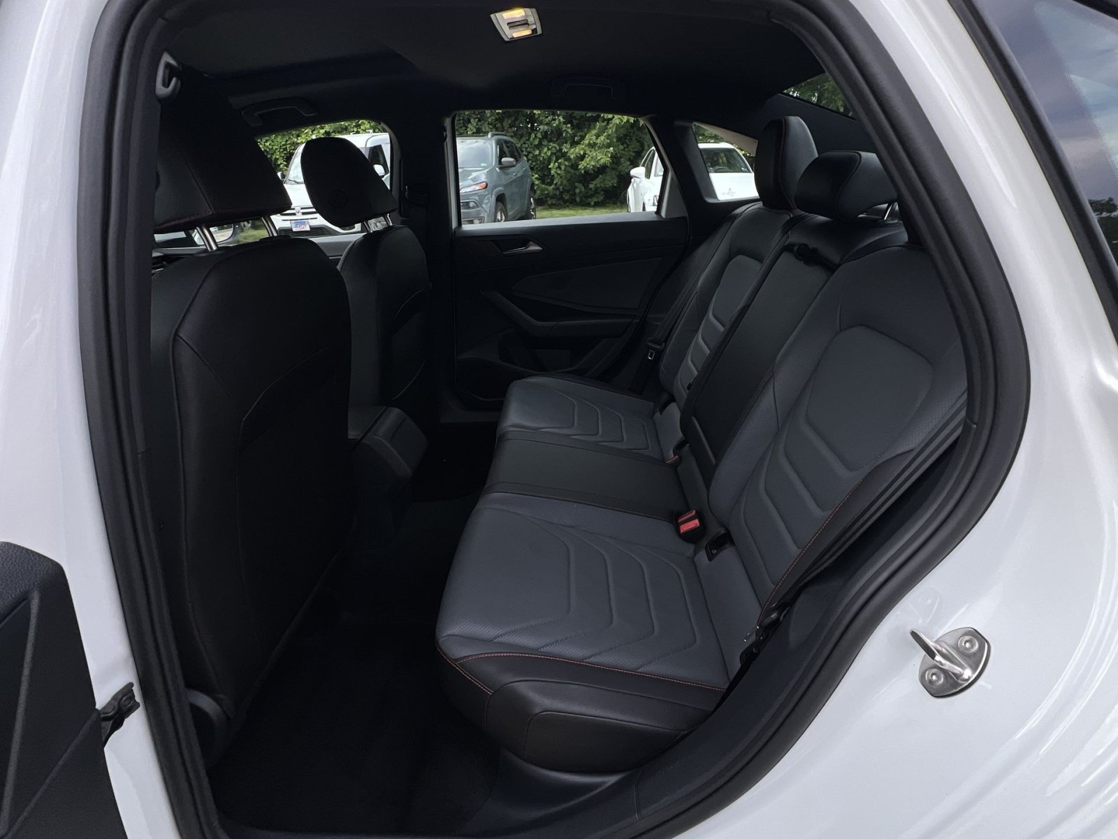 Used 2025 Volkswagen Jetta GLI Autobahn FWD image 29