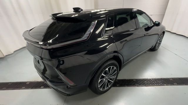 Certified 2025 Cadillac Lyriq Sport AWD/4WD image 8