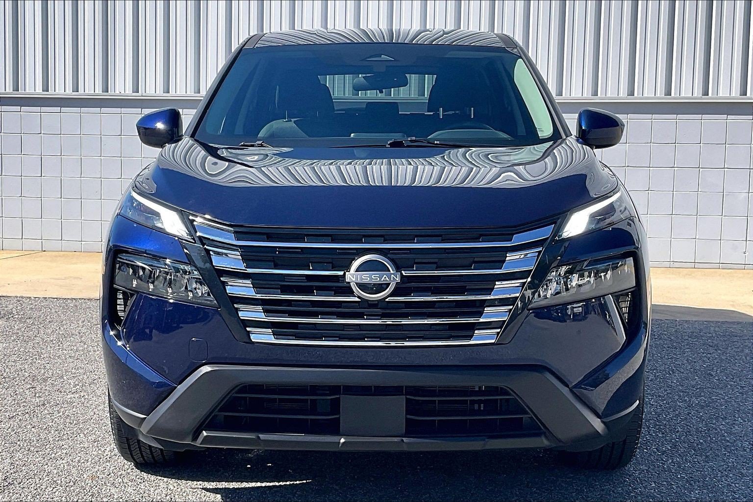 Used 2026 Nissan Rogue SV AWD/4WD image 3