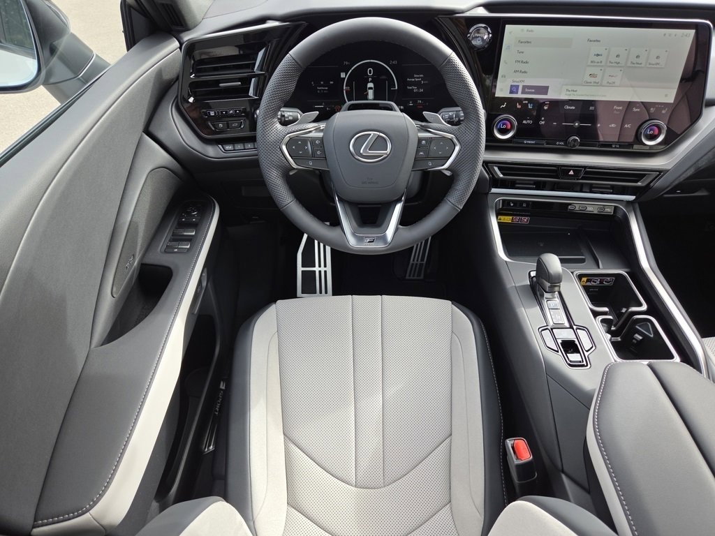 New 2026 Lexus TX 500h AWD image 4