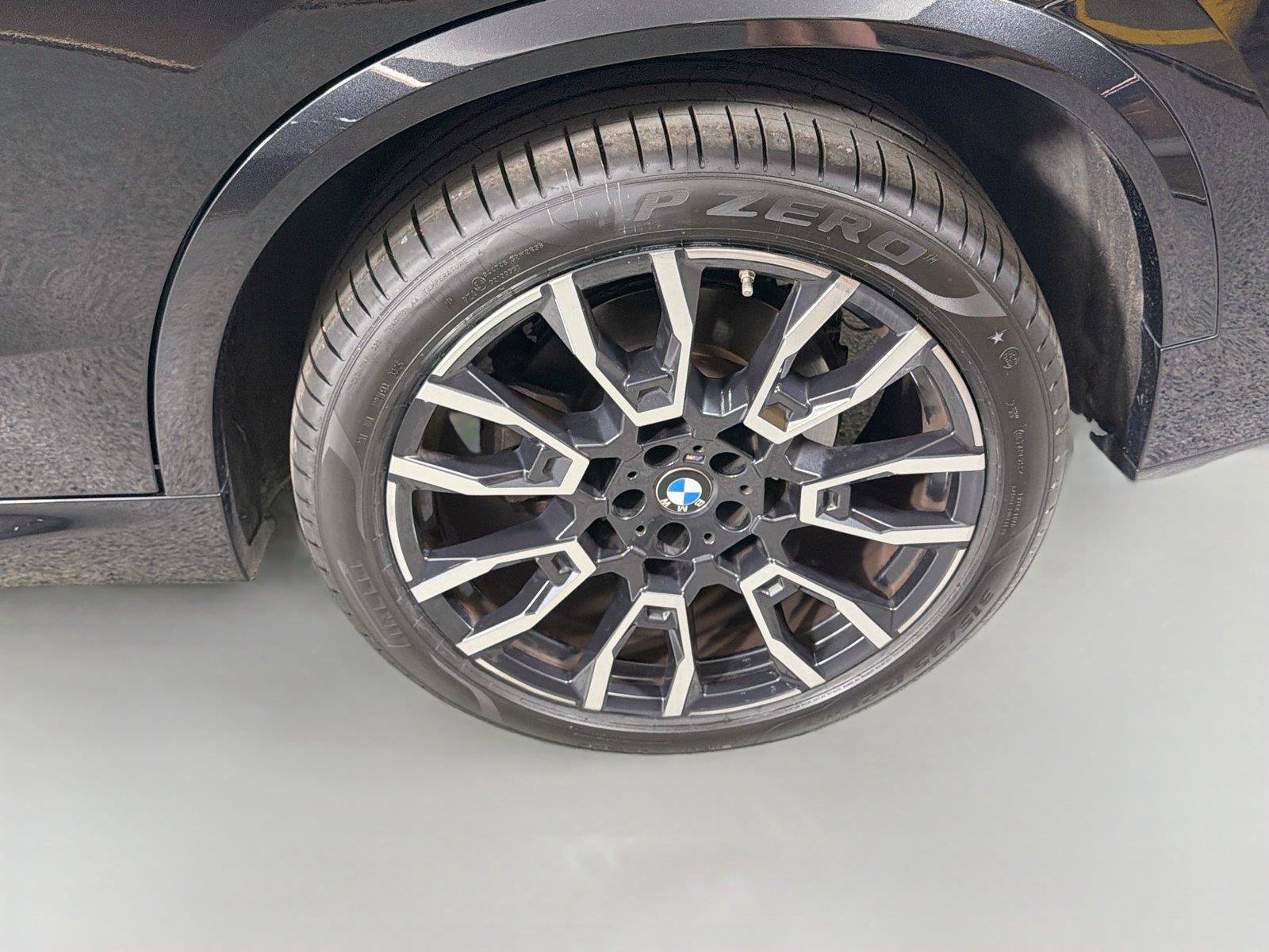 Used 2024 BMW X5 sDrive40i w/ M Sport Package RWD image 30