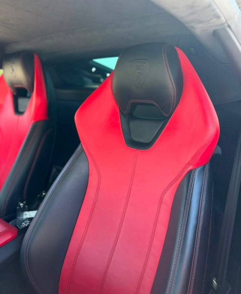 Used 2018 Lamborghini Huracan LP 580-2 RWD image 9