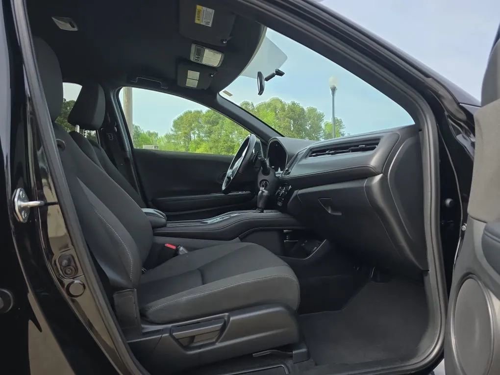 Used 2022 Honda HR-V Sport image 41