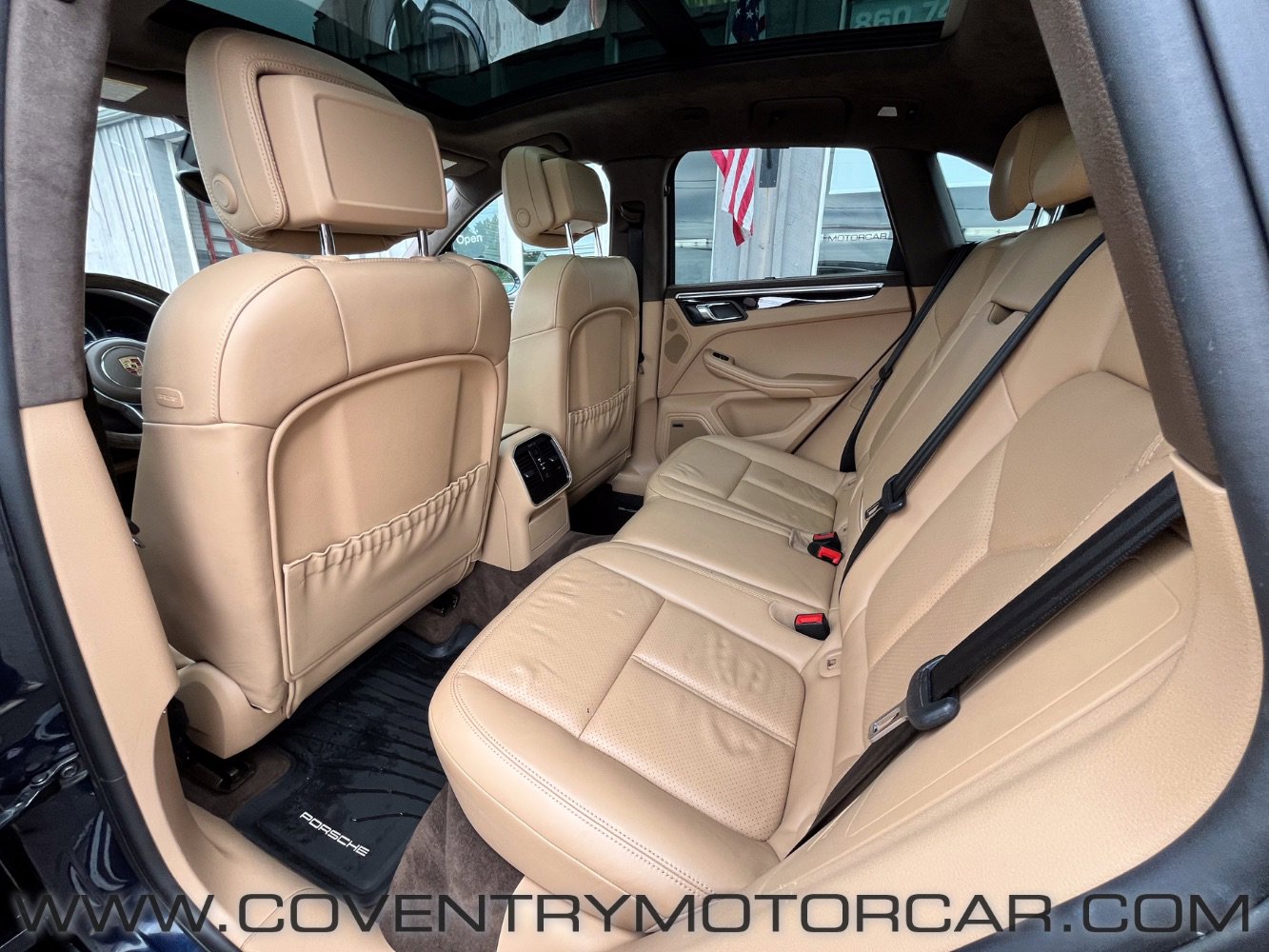 Used 2017 Porsche Macan Turbo image 31